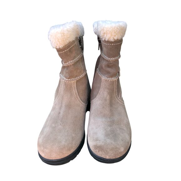 Clarks Ankle Boots Beige Suede Womens 6M Faux Fur Lining Side Zipper - Picture 2 of 10